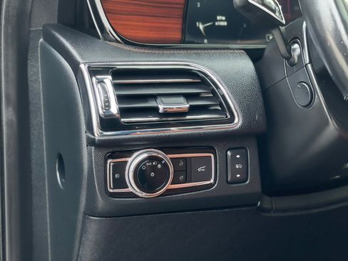 Used 2021 Lincoln Navigator L Reserve w/ Luxury Package image 11