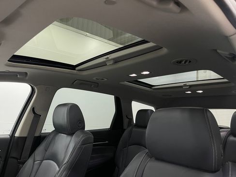 Used 2019 Buick Enclave Premium w/ Experience Buick Package image 12