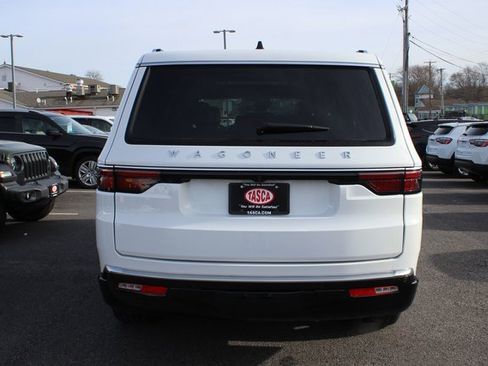 Used 2024 Jeep Wagoneer 4WD w/ Premium Group I image 31
