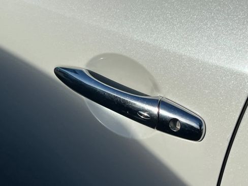 Used 2017 INFINITI QX50 AWD w/ Deluxe Touring Package image 7