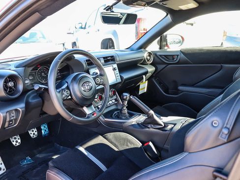 Used 2022 Toyota GR86 Premium image 23