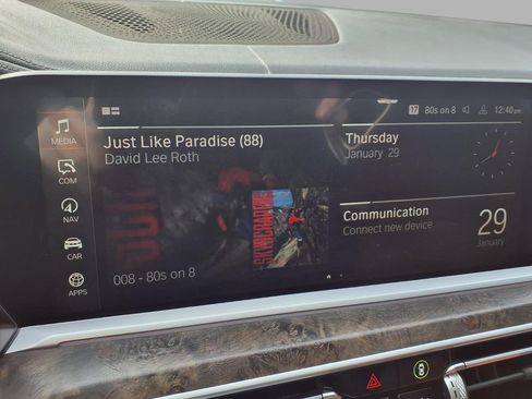 Used 2022 BMW X7 M50i image 6