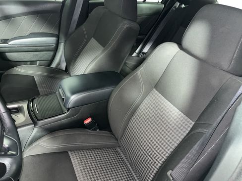 Used 2023 Dodge Charger SXT w/ Blacktop Package RWD image 15