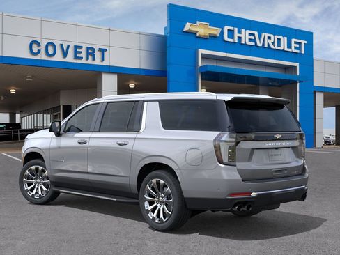 New 2025 Chevrolet Suburban Premier image 3