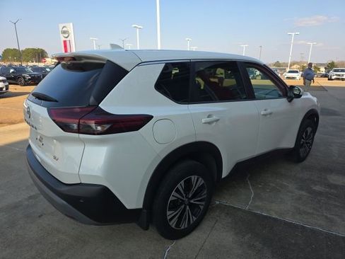 Certified 2023 Nissan Rogue SV image 6