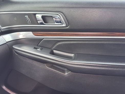 Used 2017 Ford Explorer Limited w/ Equipment Group 301A image 20