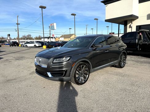 Used 2019 Lincoln Nautilus Reserve w/ Ultimate Package image 2
