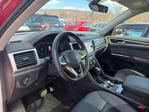 Used 2022 Volkswagen Atlas SE w/ Panoramic Sunroof Package image 18