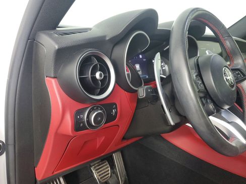 Used 2021 Alfa Romeo Stelvio Ti Sport image 31