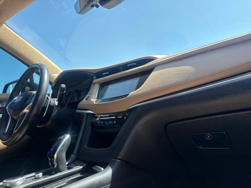 Used 2022 Cadillac XT5 Sportv w/ Platinum Package AWD/4WD image 24