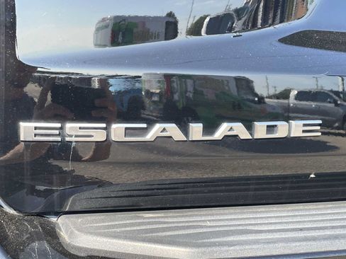 Certified 2024 Cadillac Escalade ESV Premium Luxury Platinum AWD/4WD image 34