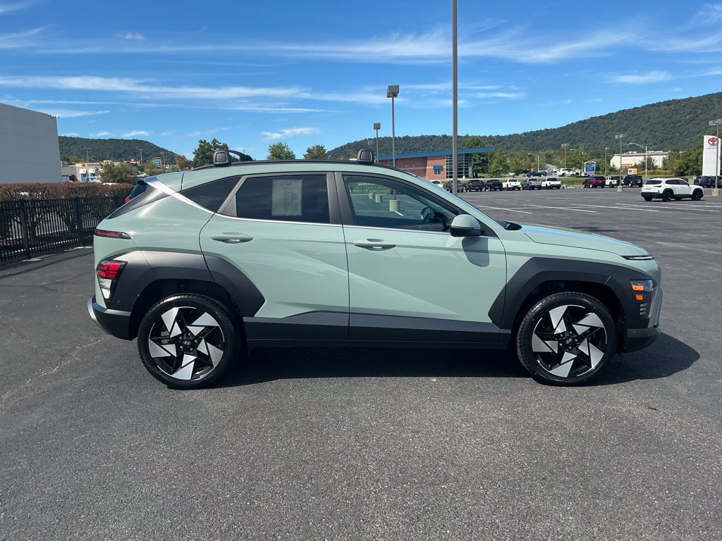 Certified 2024 Hyundai Kona Limited AWD/4WD image 4