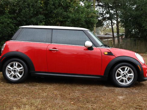 Used 2013 MINI Cooper Hardtop image 4