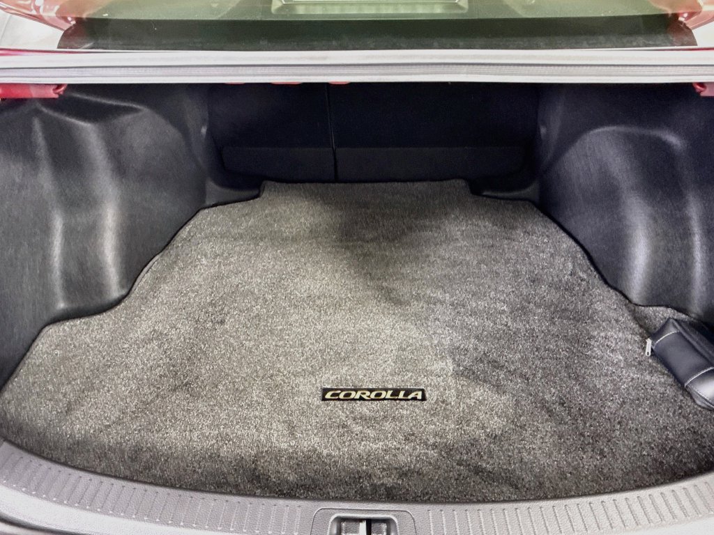 Used 2026 Toyota Corolla SE w/ Carpet Mat Package (TMS) FWD image 26