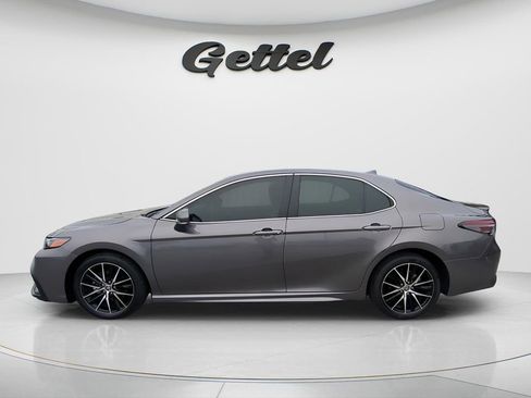 Used 2023 Toyota Camry SE image 7