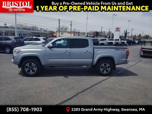 Used 2017 Toyota Tacoma TRD Sport w/ Tow Package (A/T) AWD/4WD image 4