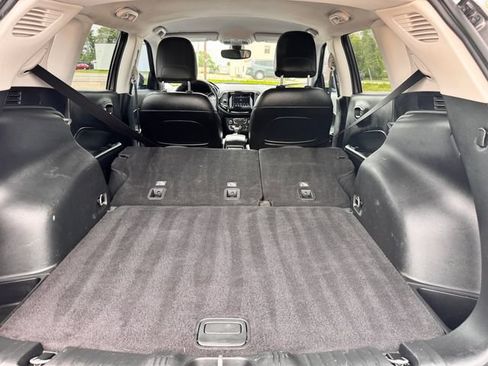 Used 2019 Jeep Compass Latitude AWD/4WD image 7