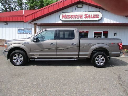 Used 2018 Ford F150 XLT w/ Equipment Group 302A Luxury AWD/4WD image 3