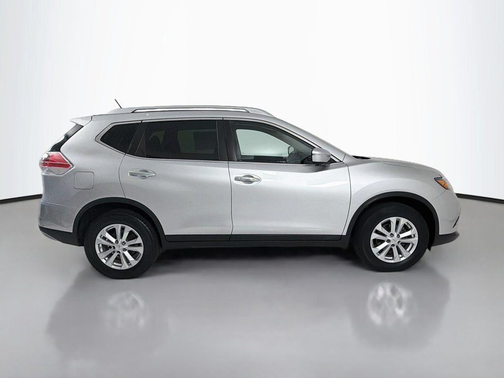 Used 2015 Nissan Rogue SV w/ SV Premium Package AWD/4WD image 8