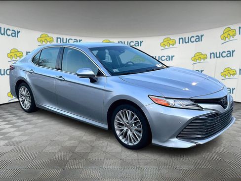Certified 2018 Toyota Camry XLE image 1