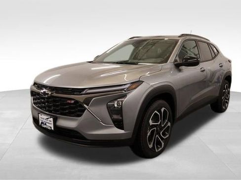 New 2026 Chevrolet Trax RS w/ Sunroof Package image 5