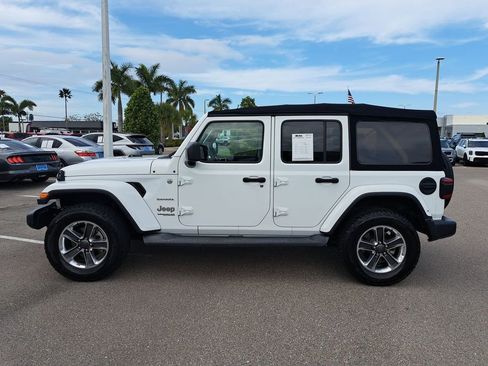 Used 2019 Jeep Wrangler Unlimited Sahara image 8