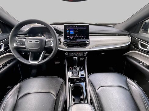 Used 2025 Jeep Compass Limited AWD/4WD image 15