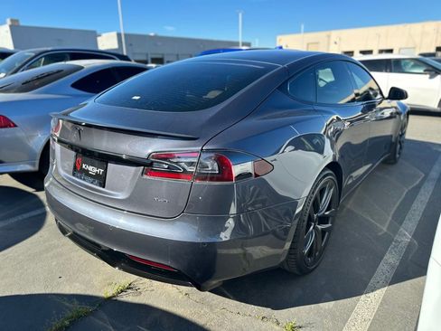 Used 2022 Tesla Model S Plaid image 6