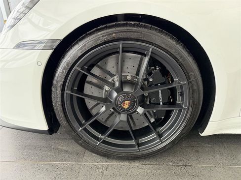 Certified 2025 Porsche 911 Carrera GTS RWD image 10