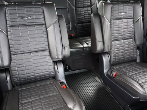 Used 2025 Cadillac Escalade Sport Platinum image 28