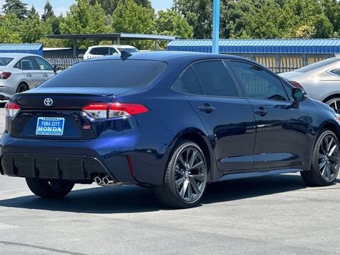 Used 2025 Toyota Corolla SE FWD image 3