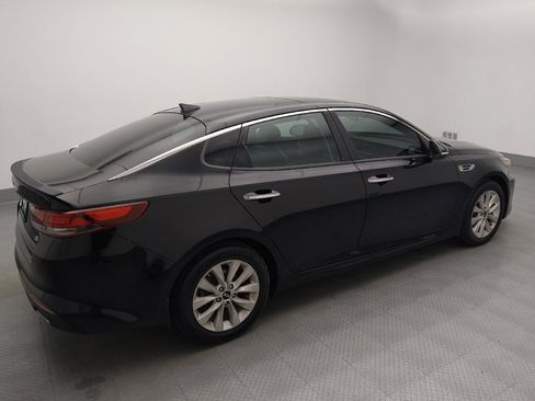 Used 2018 Kia Optima S w/ Panoramic Sunroof Package FWD image 10