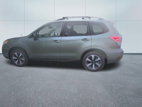 Used 2017 Subaru Forester 2.5i Premium image 10