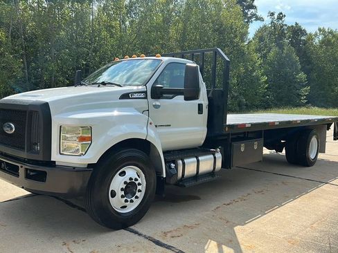 Used 2019 Ford F650 2WD Regular Cab Super Duty image 26