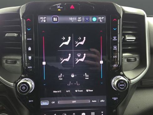 New 2026 RAM 1500 4x4 Crew Cab image 18