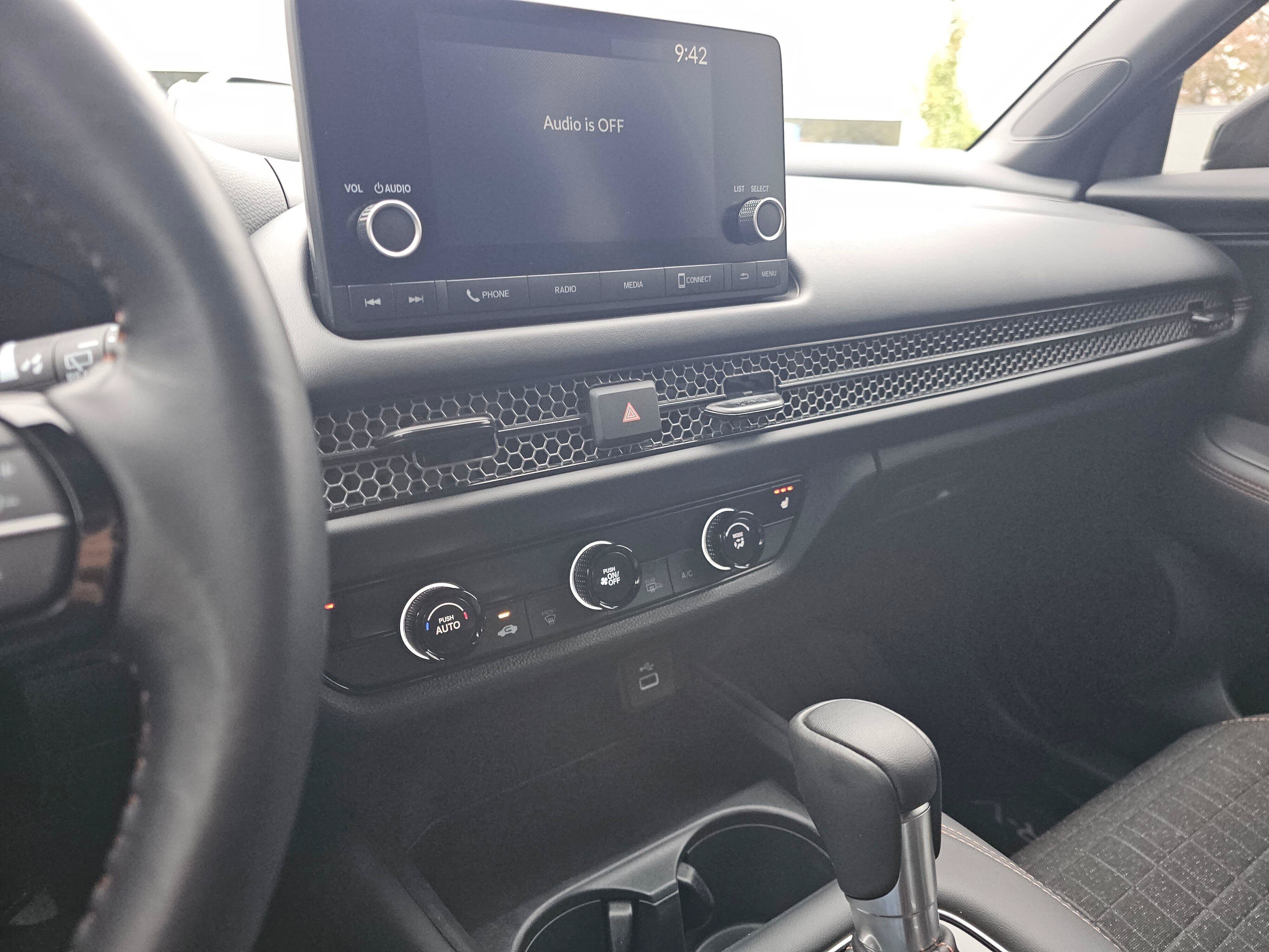 Certified 2025 Honda HR-V Sport image 26
