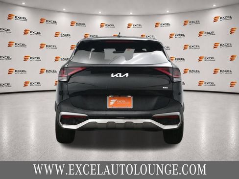 Used 2023 Kia Sportage LX AWD/4WD image 4
