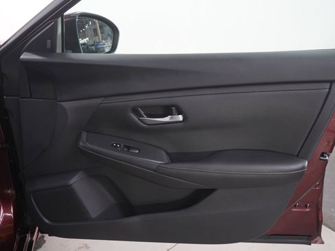 Used 2023 Nissan Sentra SV FWD image 9