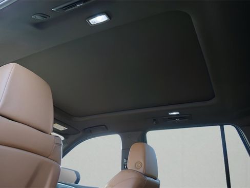 Used 2021 Cadillac Escalade Sport w/ Driver Assist Tech Package image 15