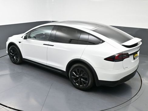 Used 2023 Tesla Model X image 49
