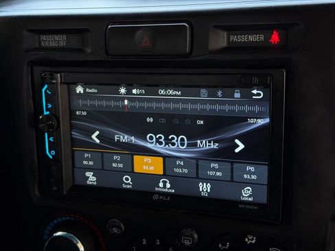 Used 2011 Mitsubishi Endeavor LS AWD/4WD image 42