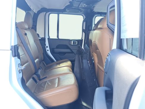 Used 2021 Jeep Gladiator Overland w/ Popular Equipment Package AWD/4WD image 14