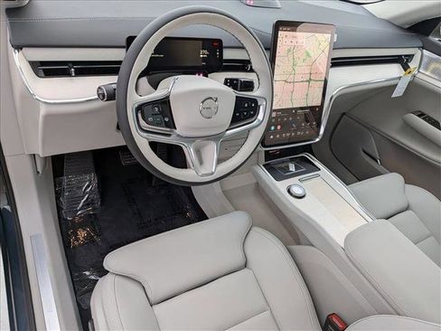 New 2025 Volvo EX90 Ultra w/ Protection Package Premier image 3