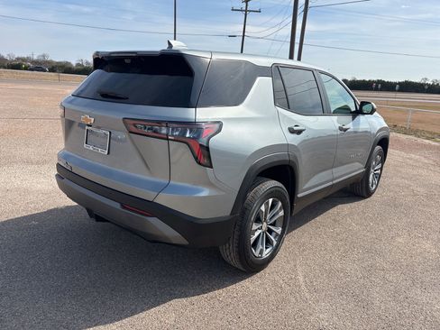 New 2026 Chevrolet Equinox LT w/ Convenience Package II image 6