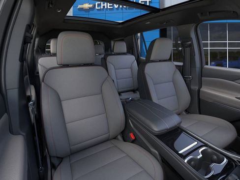 New 2026 Chevrolet Traverse LT image 16