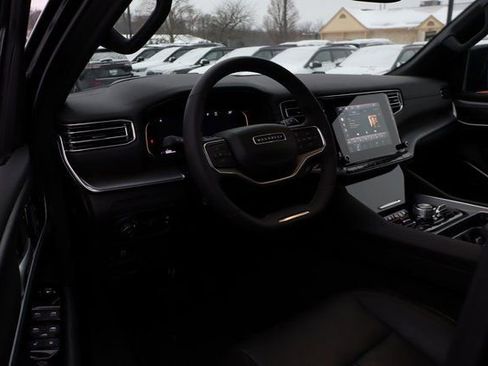 Used 2024 Jeep Wagoneer Series II w/ Convenience Group I image 14