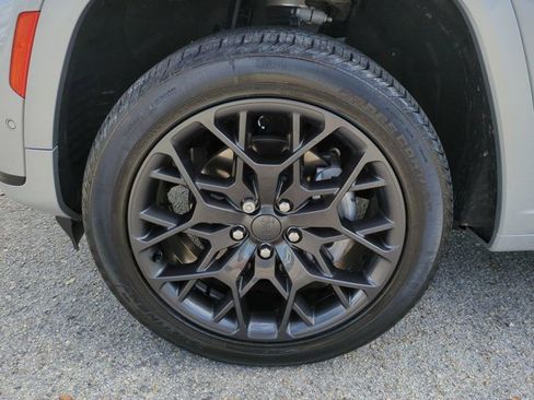 Used 2024 Jeep Grand Cherokee L Summit w/ Advanced Protech Group IV image 10