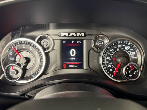 Used 2021 RAM 1500 Big Horn image 26