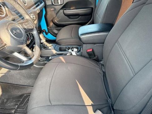Used 2021 Jeep Wrangler Sport image 21