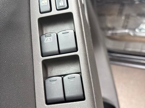 Used 2018 Nissan Frontier PRO-4X AWD/4WD image 14
